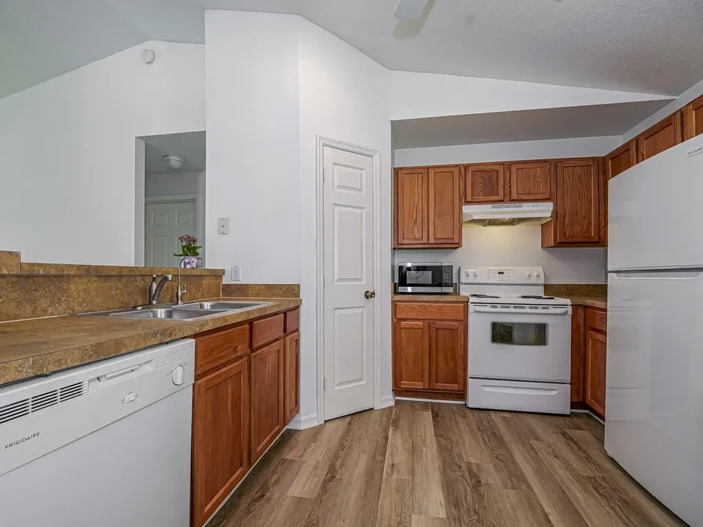 1575 17th Court SW Vero Beach FL 32962