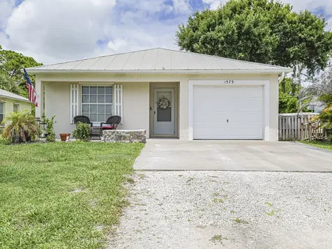 1575 17th Court SW Vero Beach FL 32962