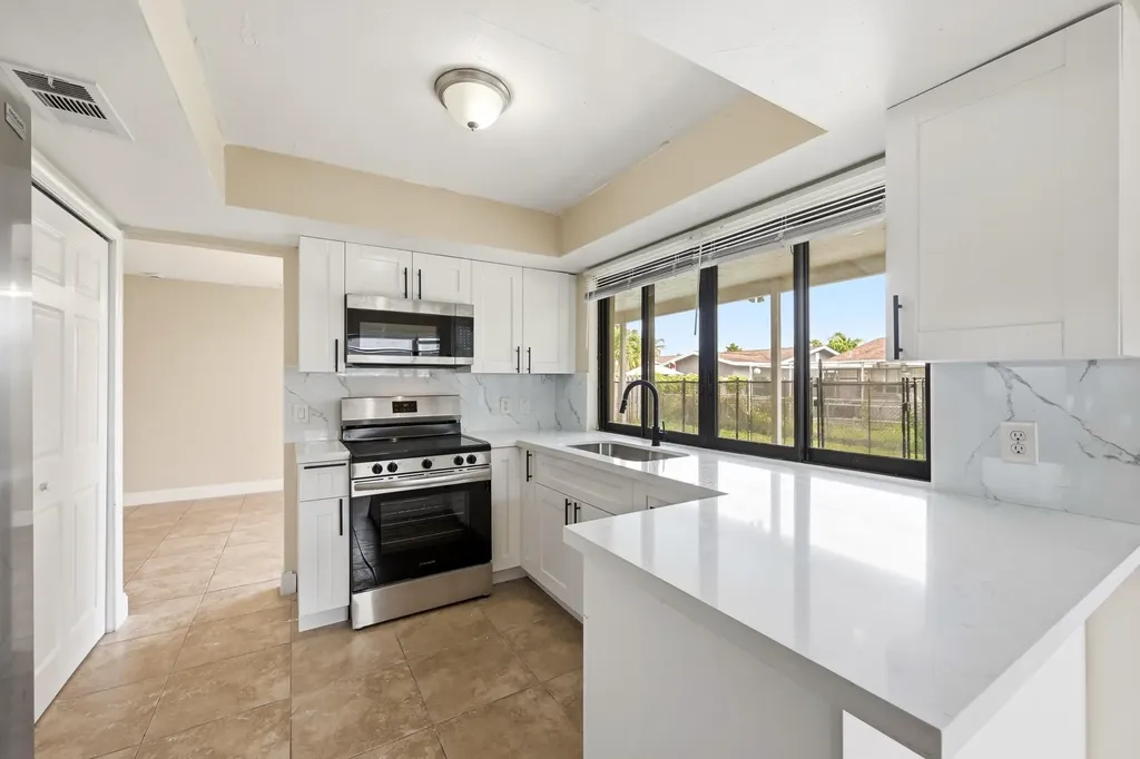 9671 NW 24th Street Sunrise FL 33322
