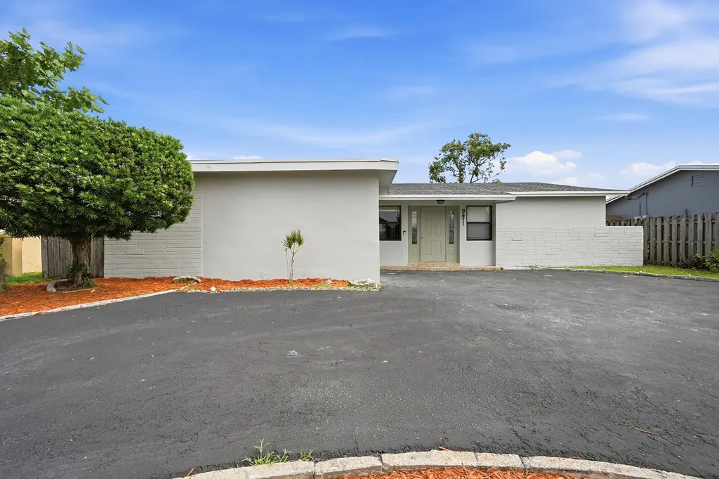 9671 NW 24th Street Sunrise FL 33322