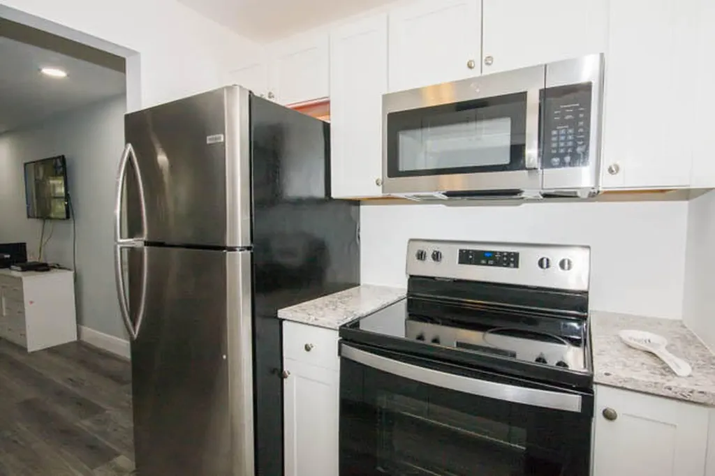 149 West Court Royal Palm Beach FL 33411