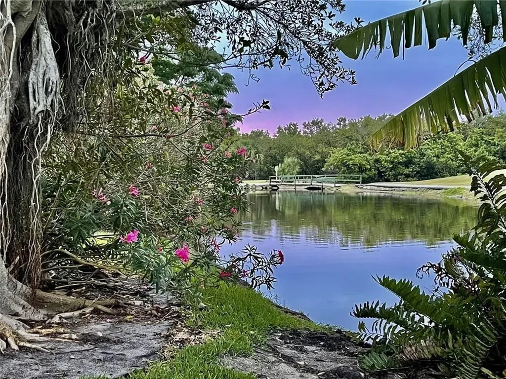 40 Vis Gardens Trail Vero Beach FL 32962