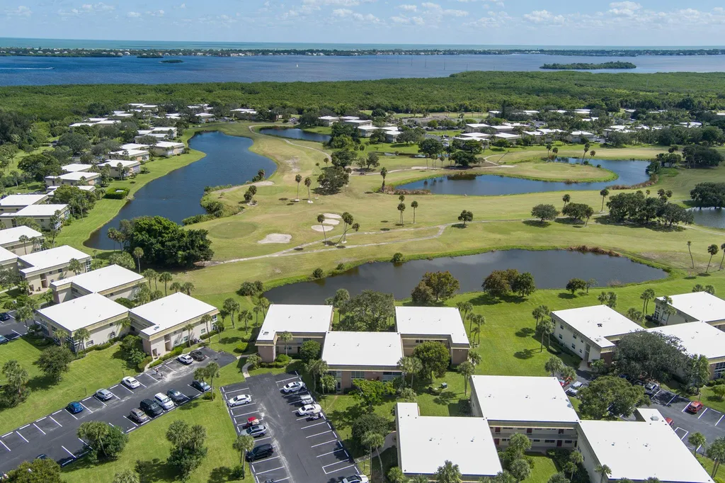 40 Vista Gardens Trail Vero Beach FL 32962