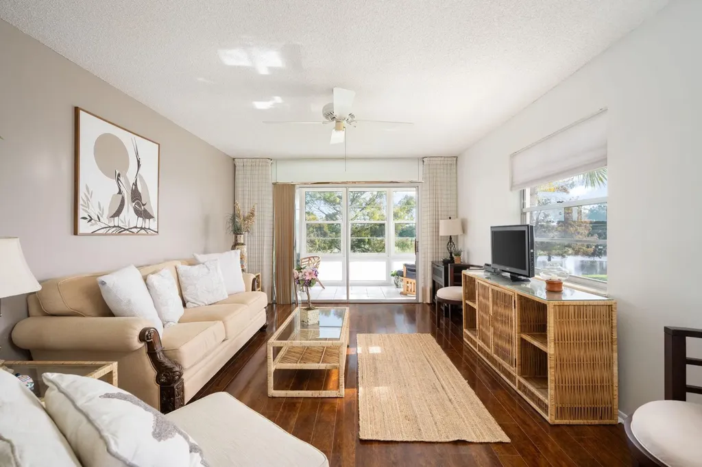 40 Vis Gardens Trail Vero Beach FL 32962