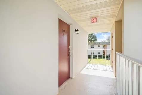 40 Vis Gardens Trail Vero Beach FL 32962