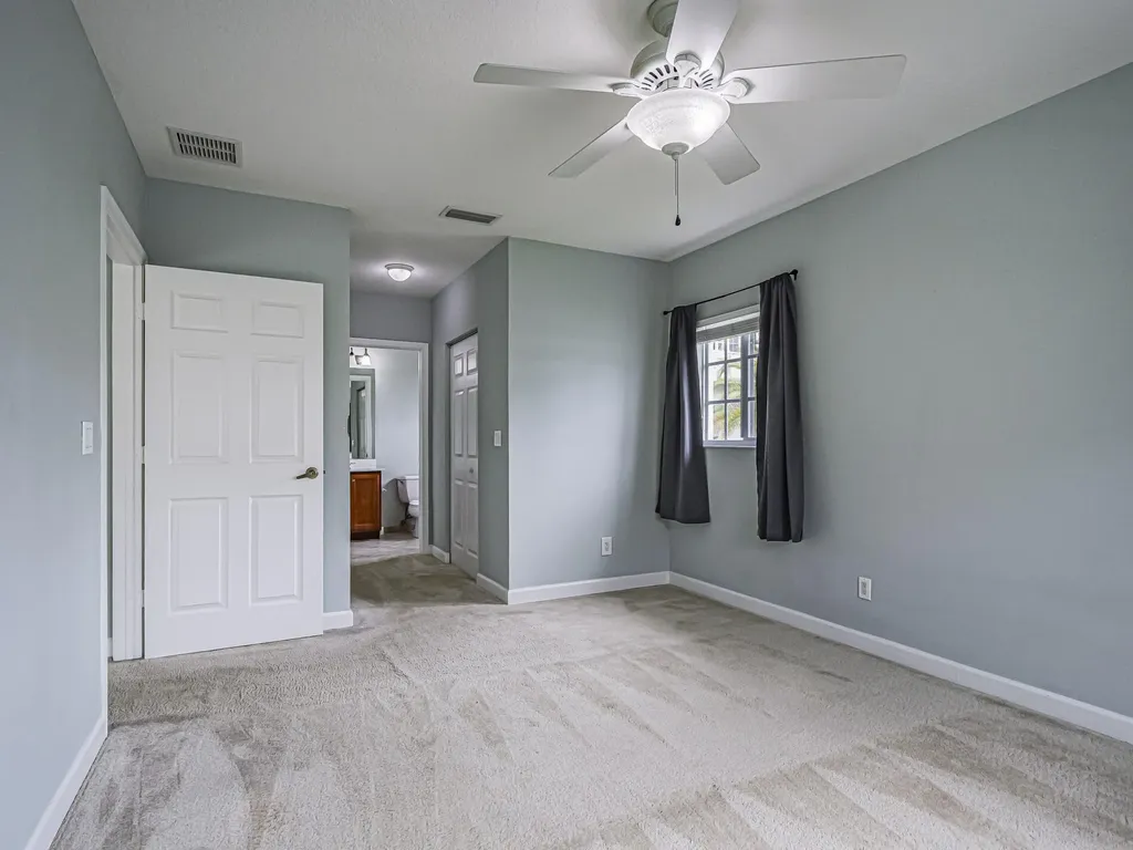 524 7th Square Vero Beach FL 32962