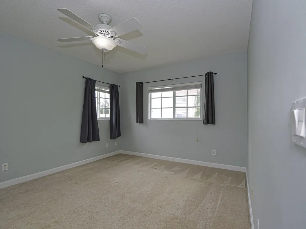 524 7th Square Vero Beach FL 32962