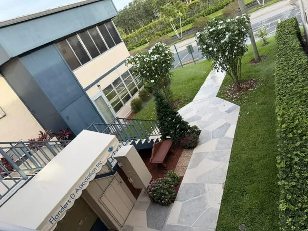 175 Flanders D Delray Beach FL 33484