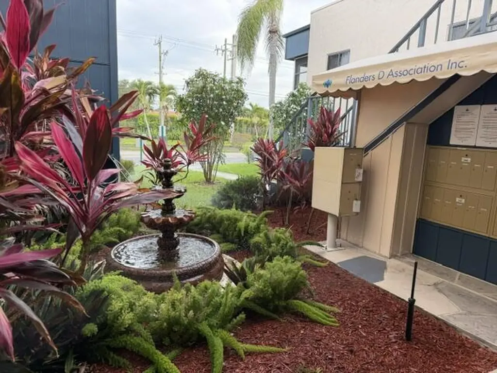 175 Flanders D Delray Beach FL 33484