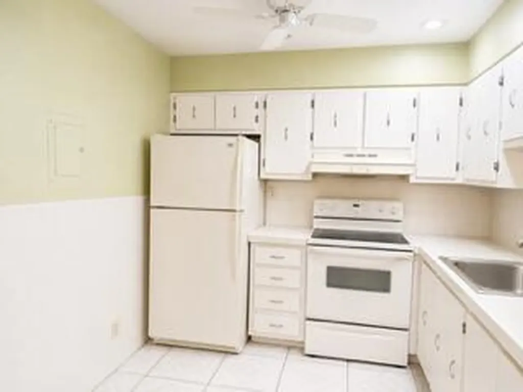 175 Flanders D Delray Beach FL 33484