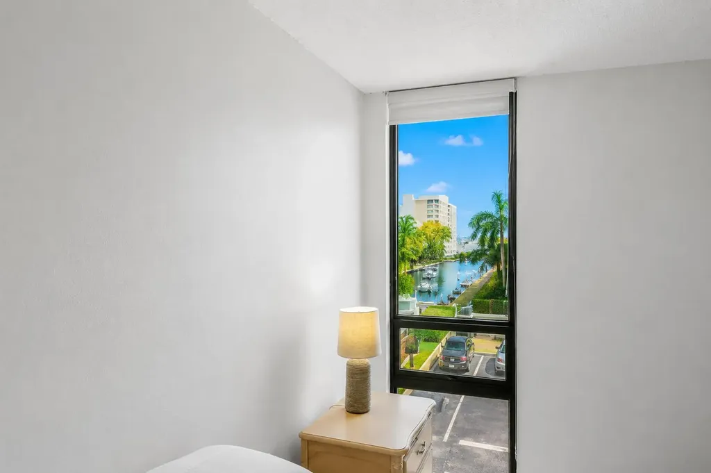 4800 Bayview Fort Lauderdale FL 33308