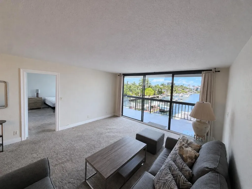 4800 Bayview Fort Lauderdale FL 33308