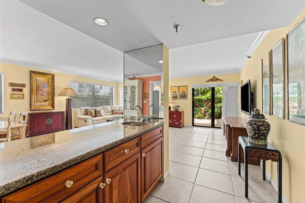 372 Golfview Road North Palm Beach FL 33408