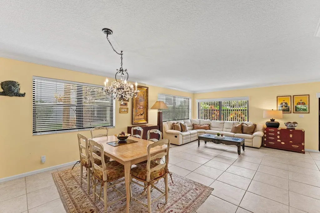 372 Golfview Road North Palm Beach FL 33408