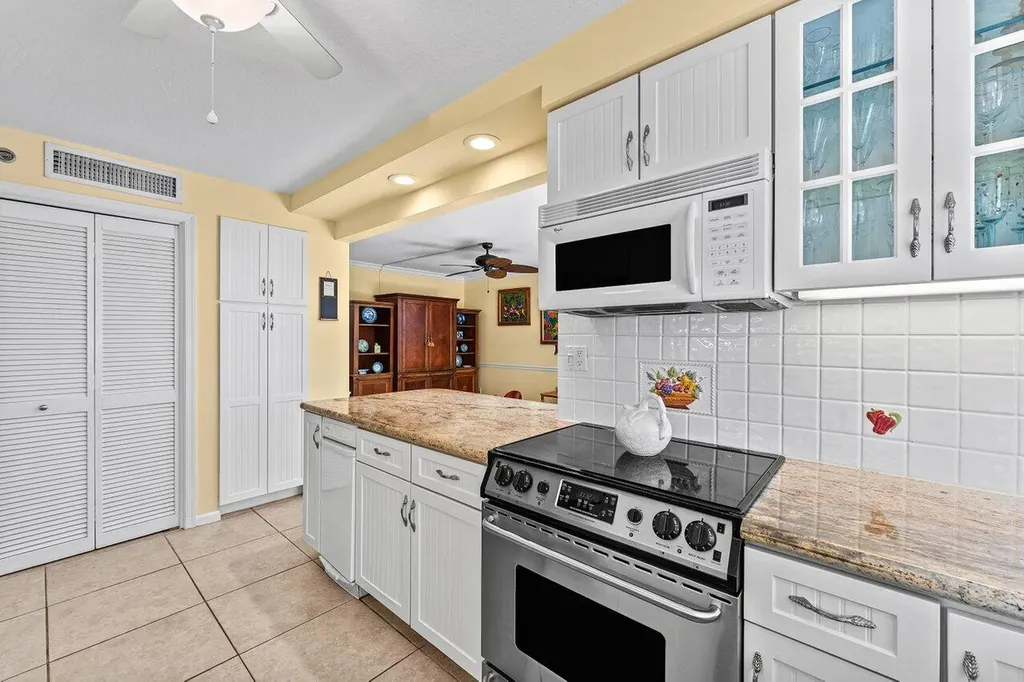 372 Golfview Road North Palm Beach FL 33408