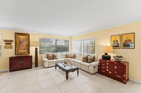 372 Golfview Road North Palm Beach FL 33408