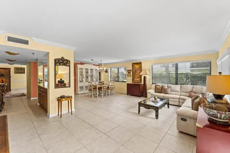 372 Golfview Road North Palm Beach FL 33408
