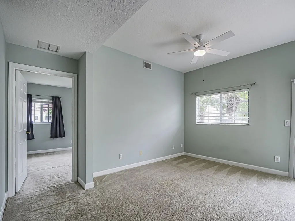524 7th Square Vero Beach FL 32962
