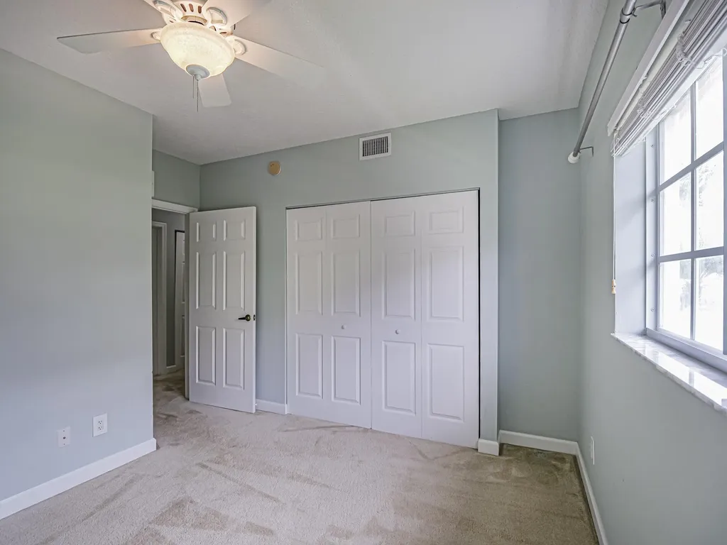 524 7th Square Vero Beach FL 32962