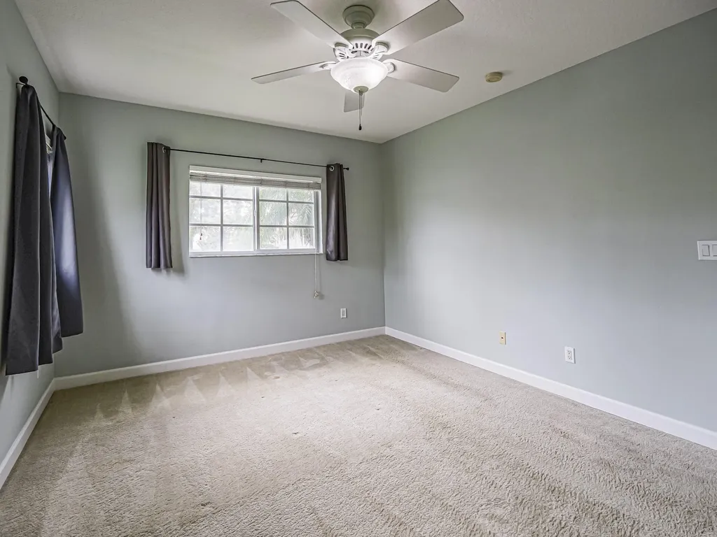 524 7th Square Vero Beach FL 32962