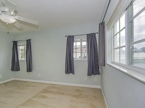 524 7th Square Vero Beach FL 32962