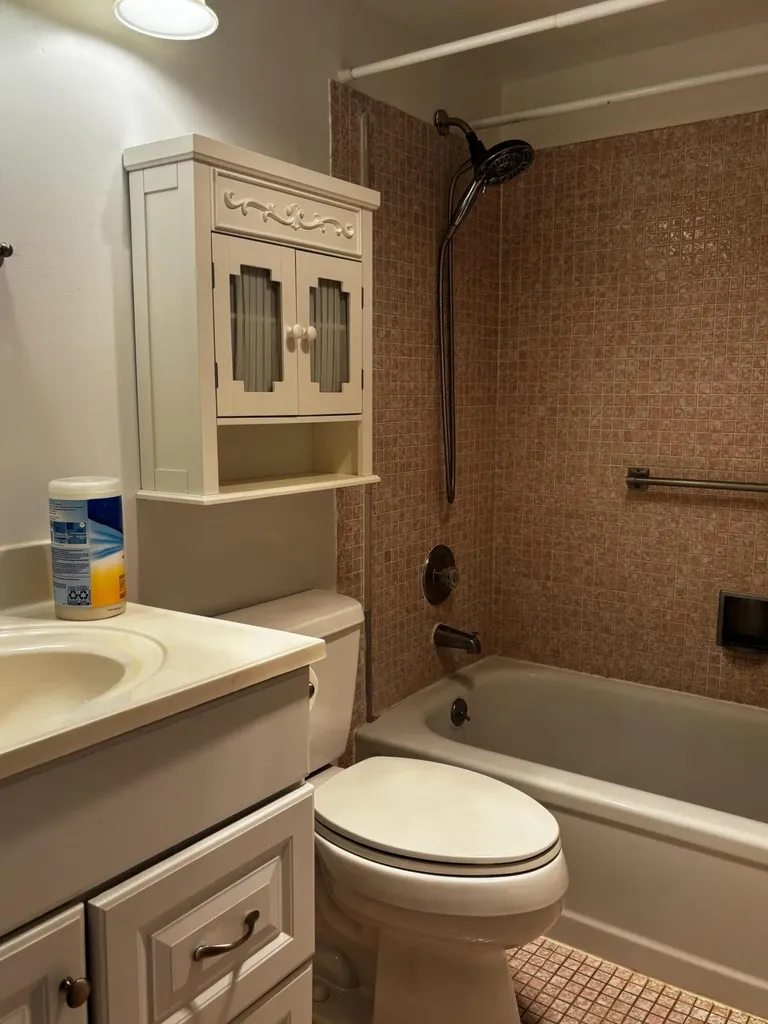 4 Sussex West Palm Beach FL 33417
