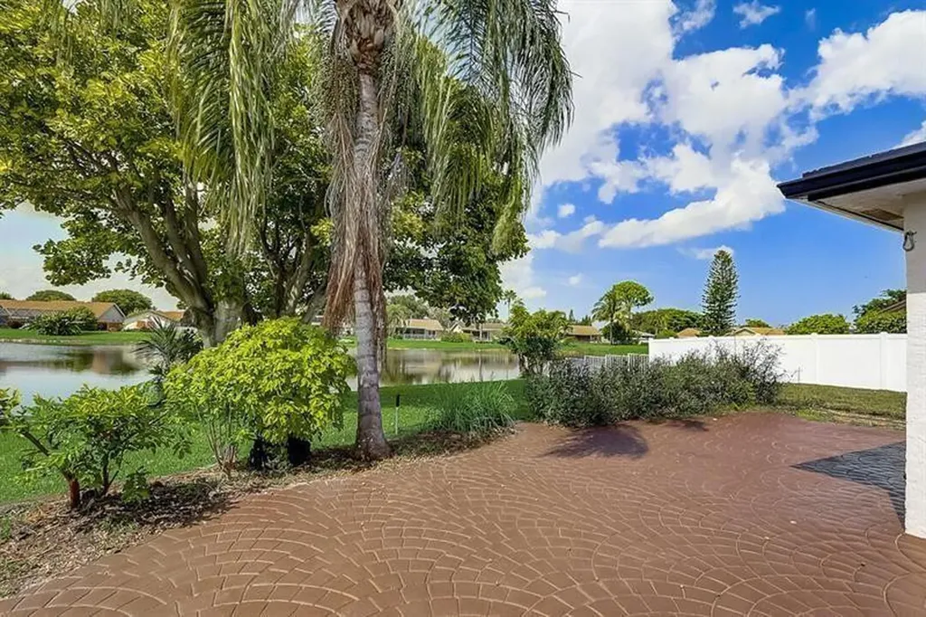 9387 Richmond Circle Boca Raton FL 33434