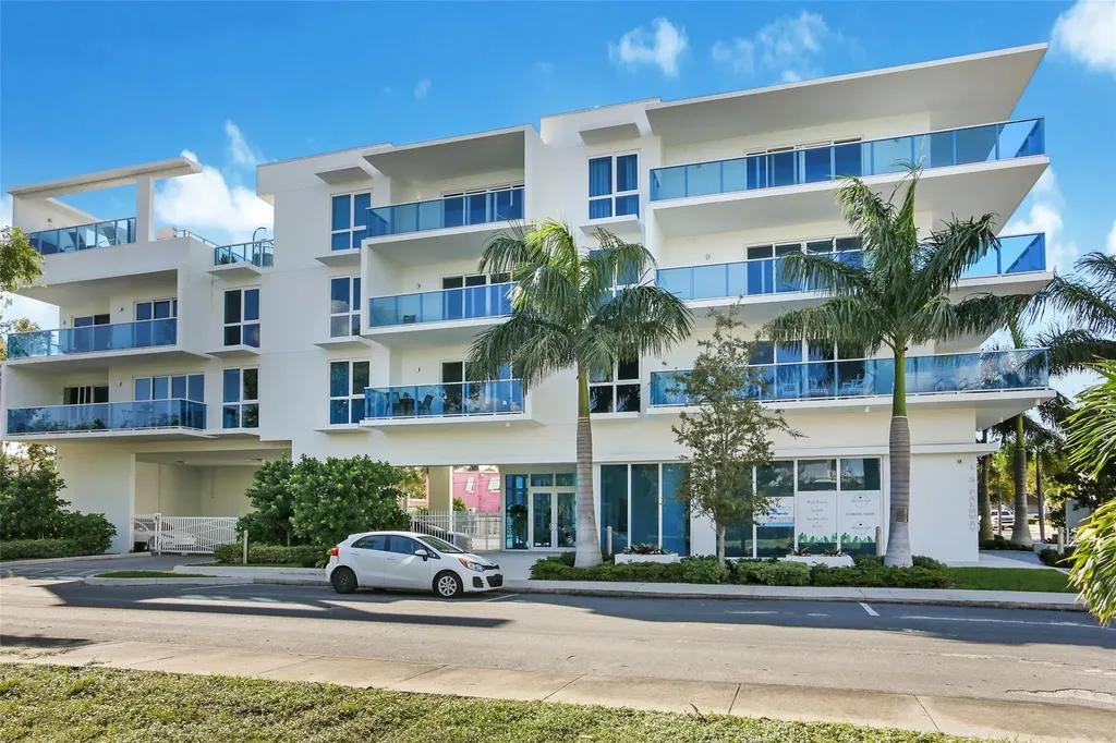 1 S Palmway Lake Worth Beach FL 33460