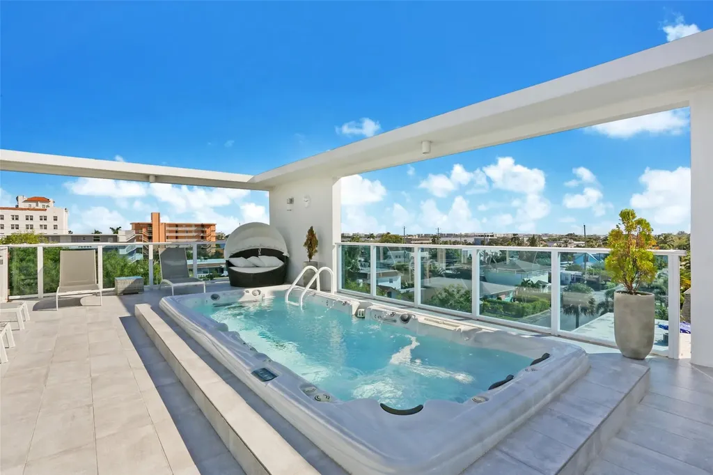 1 S Palmway Lake Worth Beach FL 33460