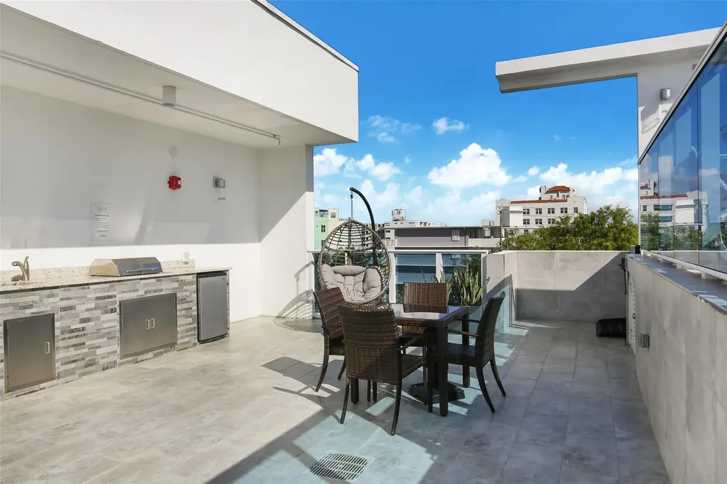 1 S Palmway Lake Worth Beach FL 33460