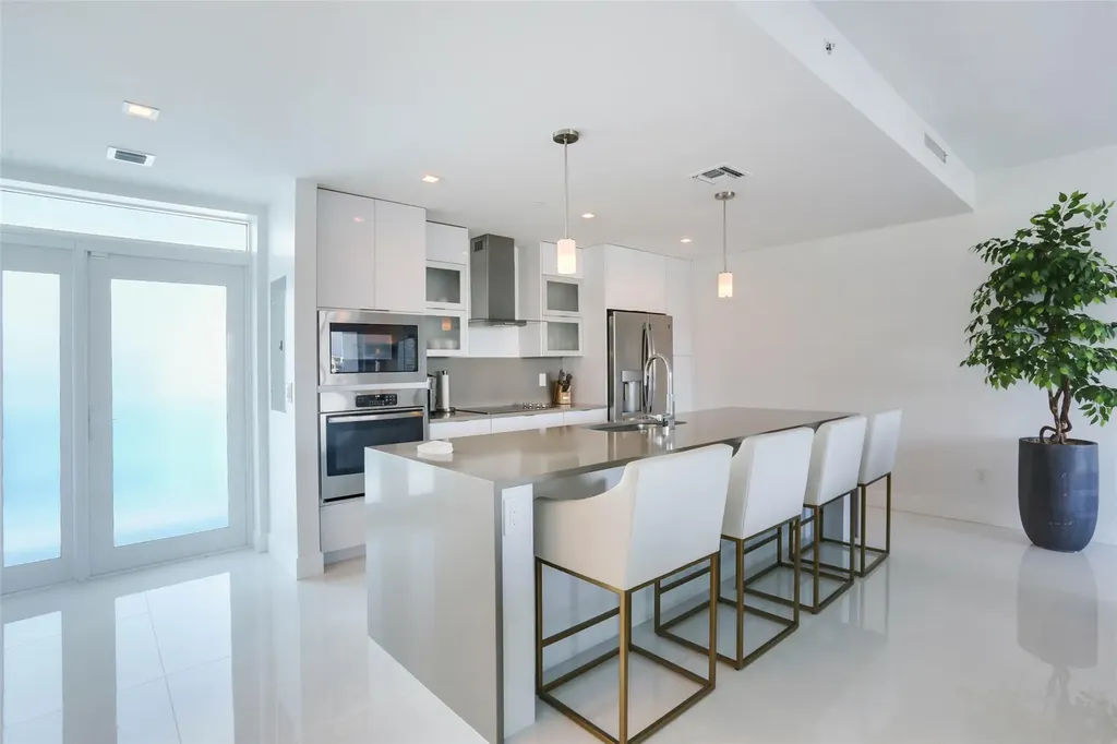 1 S Palmway Lake Worth Beach FL 33460
