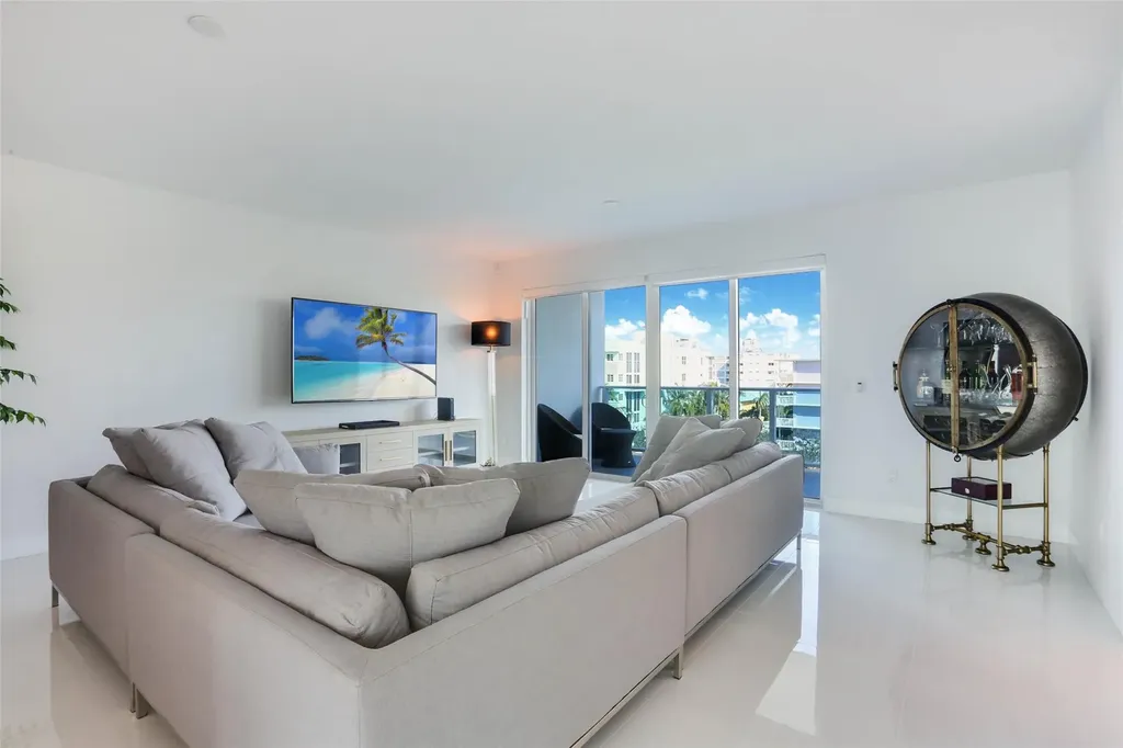 1 S Palmway Lake Worth Beach FL 33460