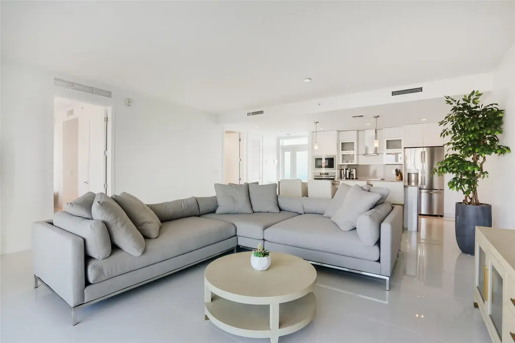 1 S Palmway Lake Worth Beach FL 33460