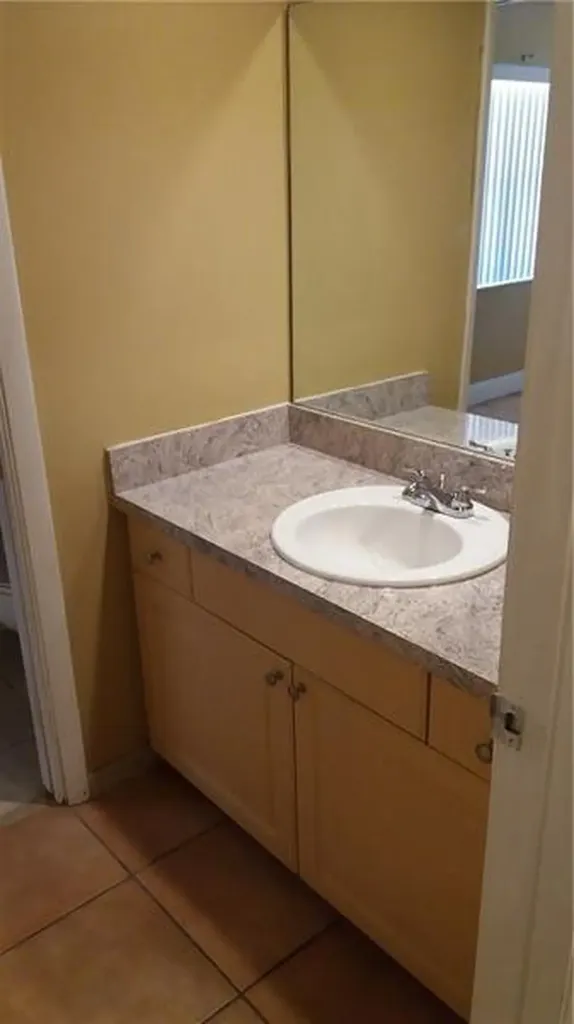 2947 Riverside Drive Coral Springs FL 33065