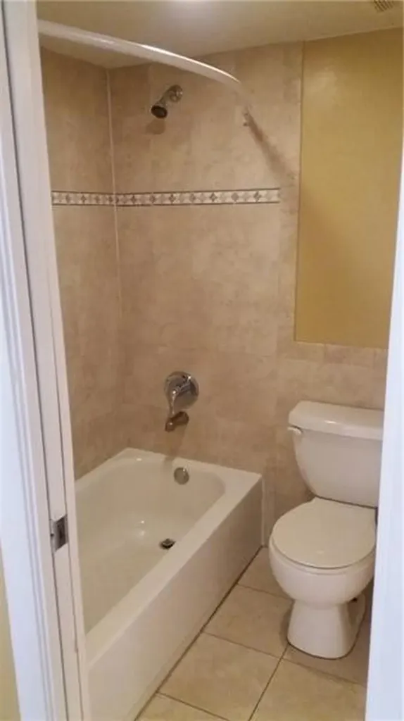 2947 Riverside Drive Coral Springs FL 33065