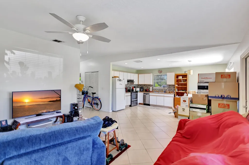 1919 Doffer Lane North Palm Beach FL 33408
