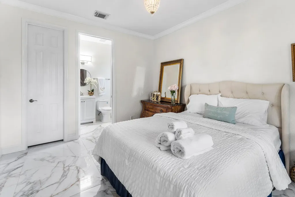 599 Cresta Circle West Palm Beach FL 33413