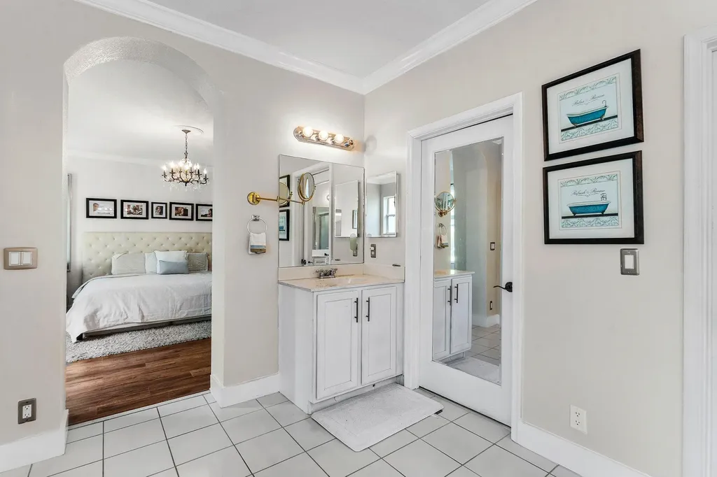 599 Cresta Circle West Palm Beach FL 33413