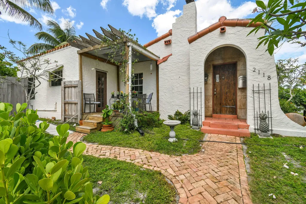 2118 Florida Avenue West Palm Beach FL 33401