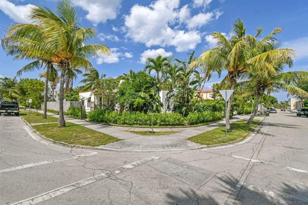 2118 Florida Avenue West Palm Beach FL 33401