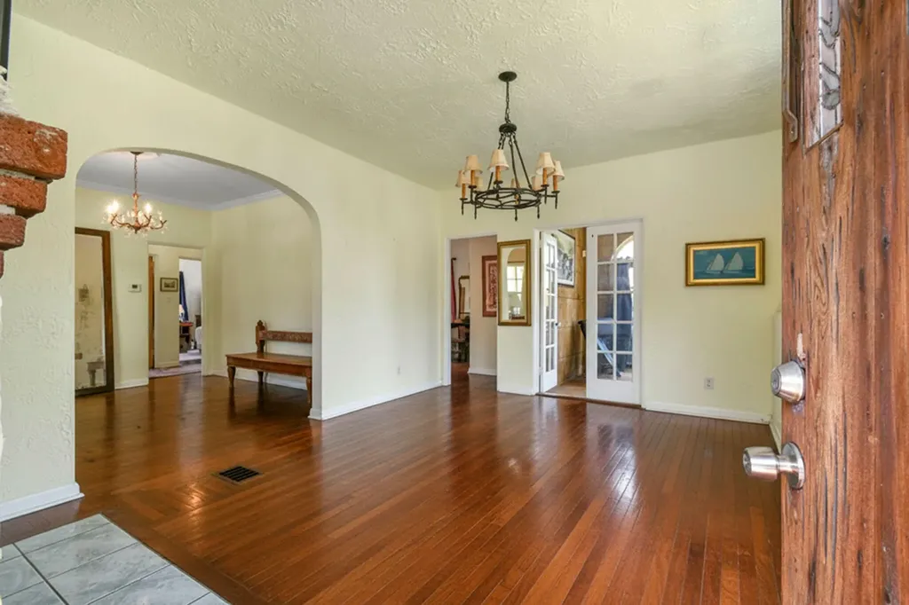 2118 Florida Avenue West Palm Beach FL 33401
