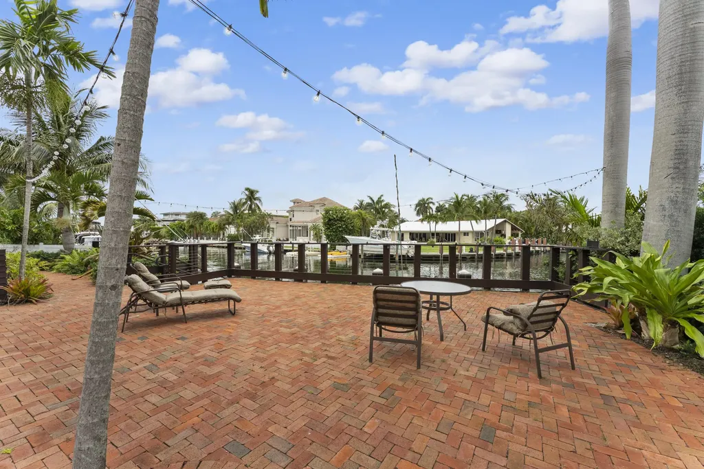 1121 Bel Air Drive Highland Beach FL 33487