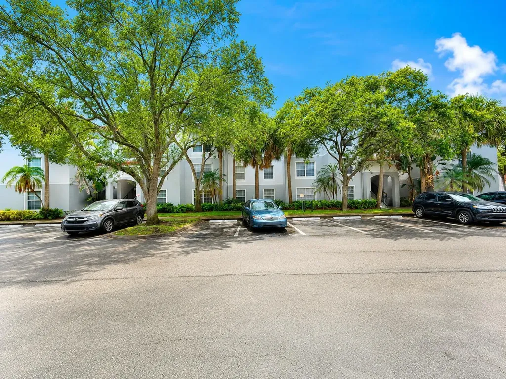 5056 Lantana Road Lake Worth FL 33463