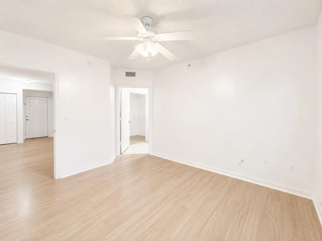 5056 Lantana Road Lake Worth FL 33463