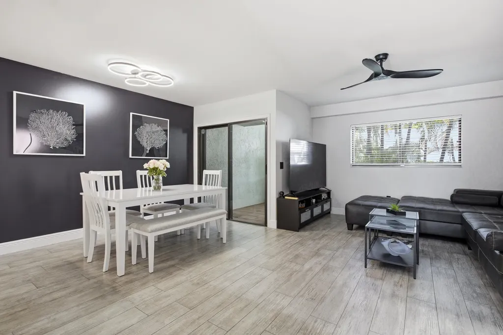 1512 N 15th Terrace Hollywood FL 33020