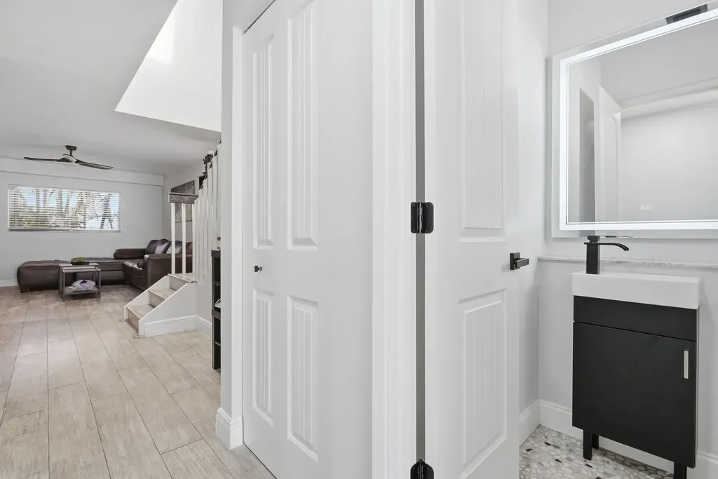 1512 N 15th Terrace Hollywood FL 33020