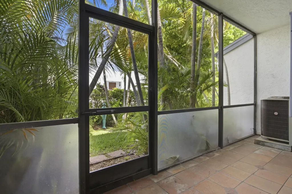 1512 N 15th Terrace Hollywood FL 33020