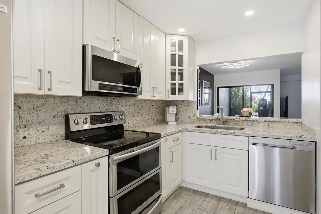 1512 N 15th Terrace Hollywood FL 33020