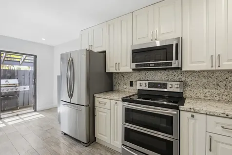1512 N 15th Terrace Hollywood FL 33020