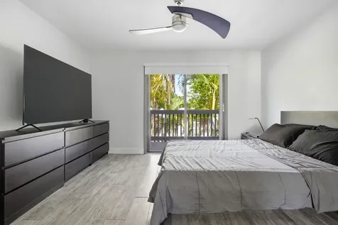1512 N 15th Terrace Hollywood FL 33020
